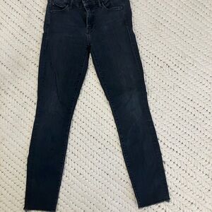 MOTHER Skinny Blackbird Jeans Raw Hem